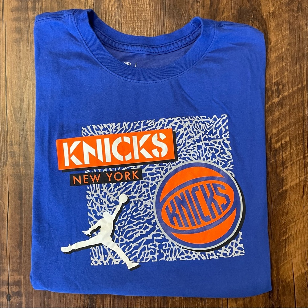 Nike NEW YORK KNICKS NBA Team-Issued T-Shirt-large